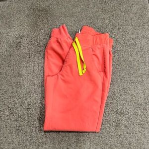 Figs Coral XS used joggers